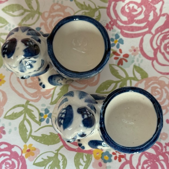 SIGNED Bunny or Rabbit Egg Cups Ceramic or Porcelain Blue White Pair (2) Holiday - Picture 5 of 8